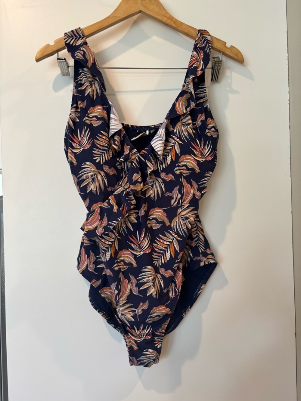 Nip Tuck women’s navy tropical floral printed one pc  swimsuit new without tags